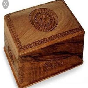 Classic Jewellery Box Walnut Wood Carving