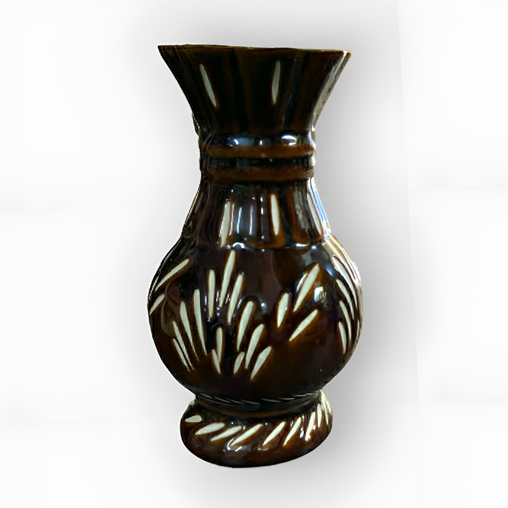 Classy Brown Design Vase Chunar Pottery