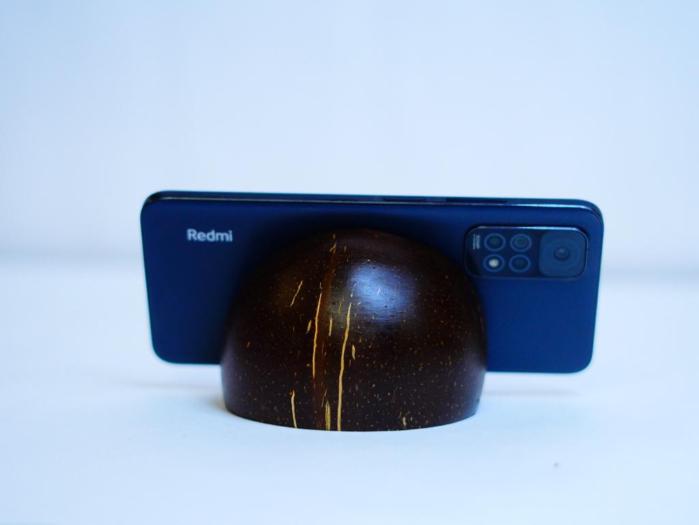 coconut shell Mobile Stand - 1