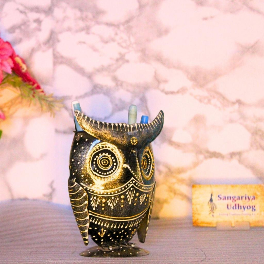 Iron Painted Owl Pen Stand - 2