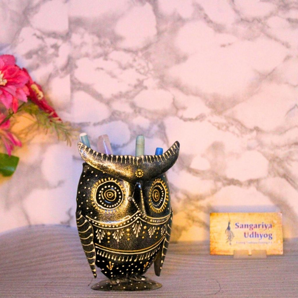 Iron Painted Owl Pen Stand - 3